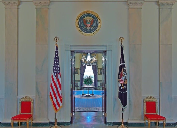 view-white-house-us-at-home